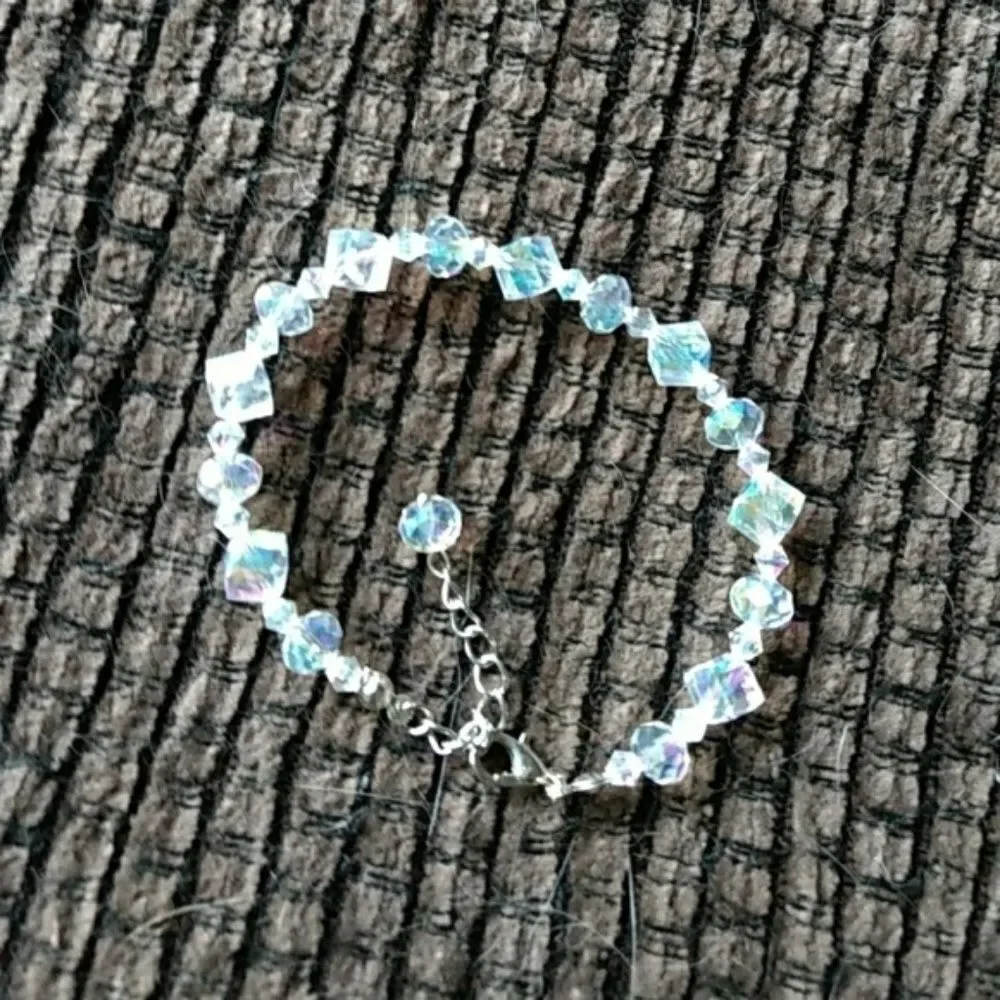 Clear crystal bracelet that sparkles 8-9.5